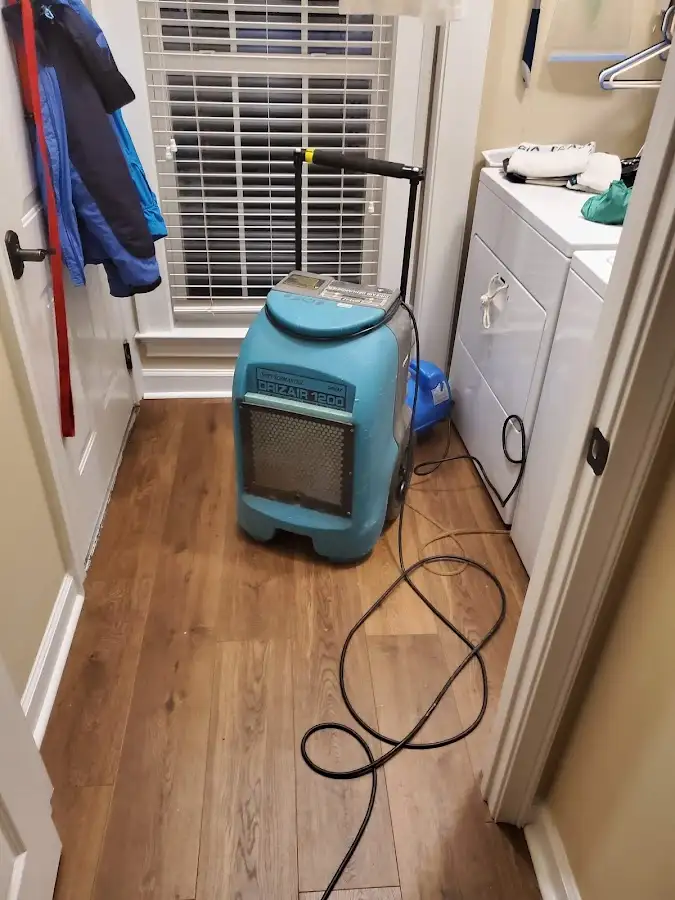 Commercial dehumidifier deployed for Flood Damage Cleanup in Bonne Terre